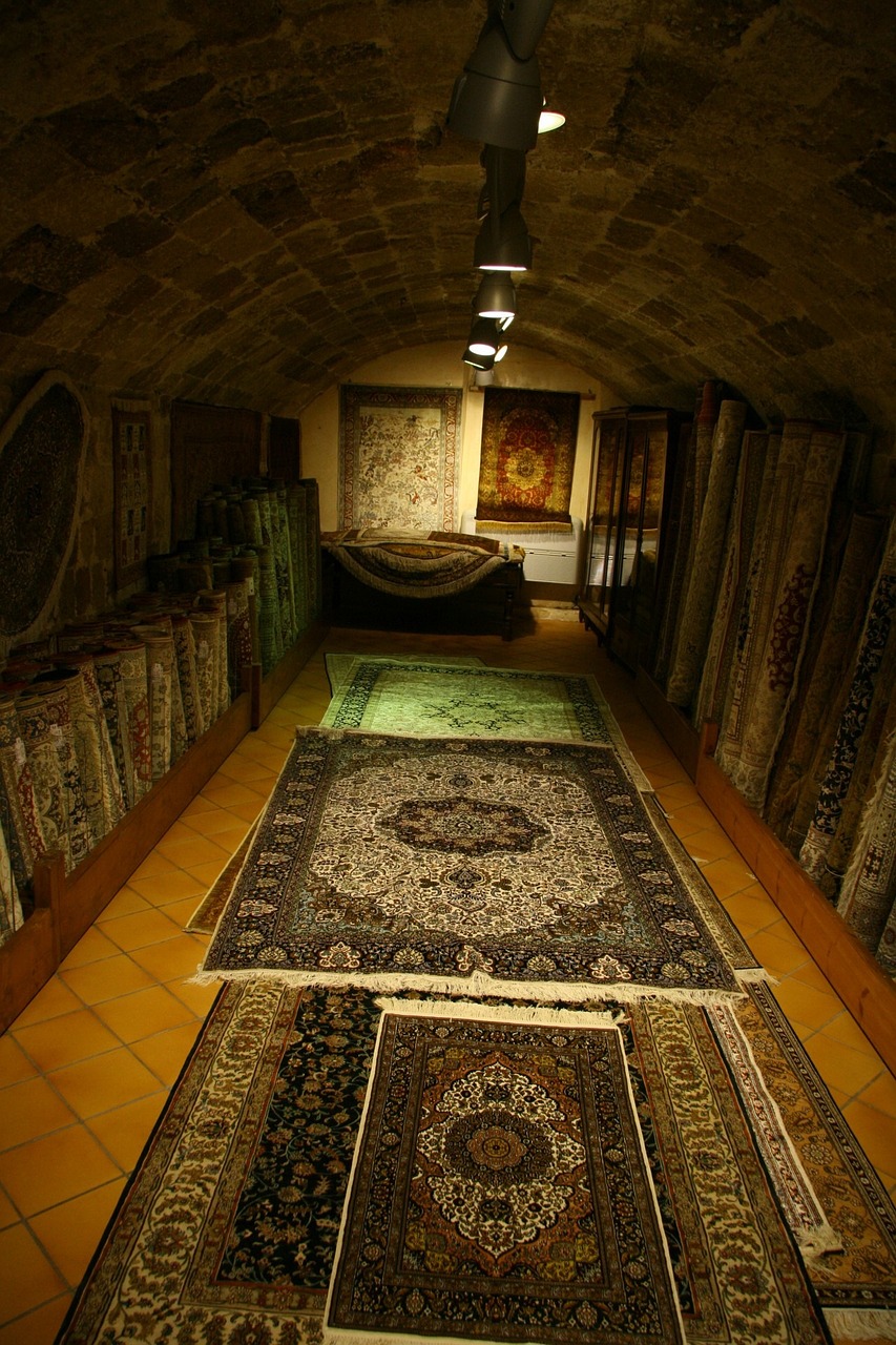 rugs, carpets, market-315872.jpg